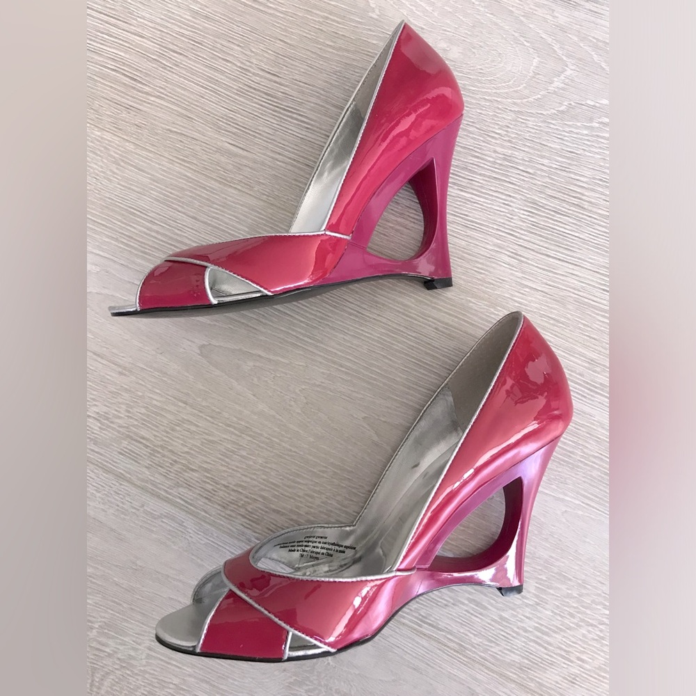 Vintage Y2K GUESS Cutout Patent Leather Peep-Toe Heels - Picture 4 of 8